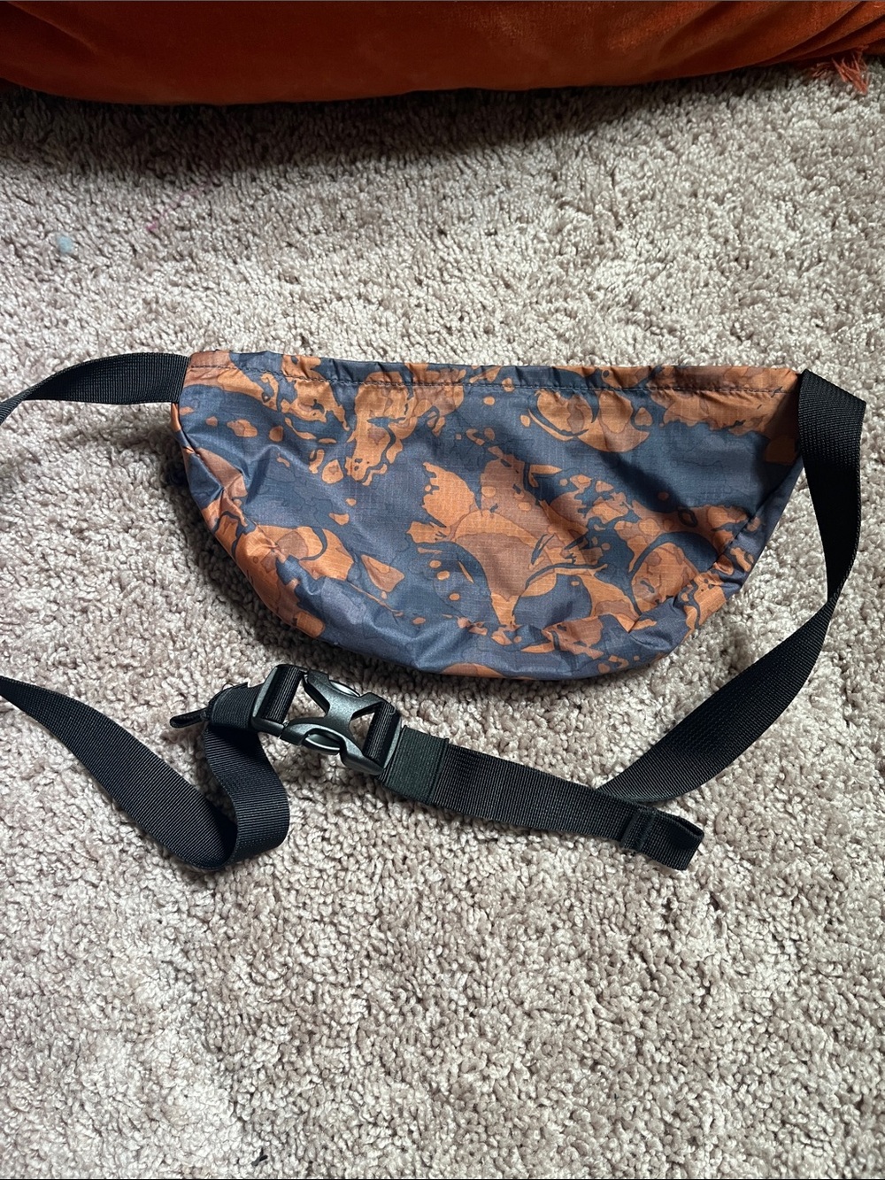 REI Fannypack - Picture 3 of 5